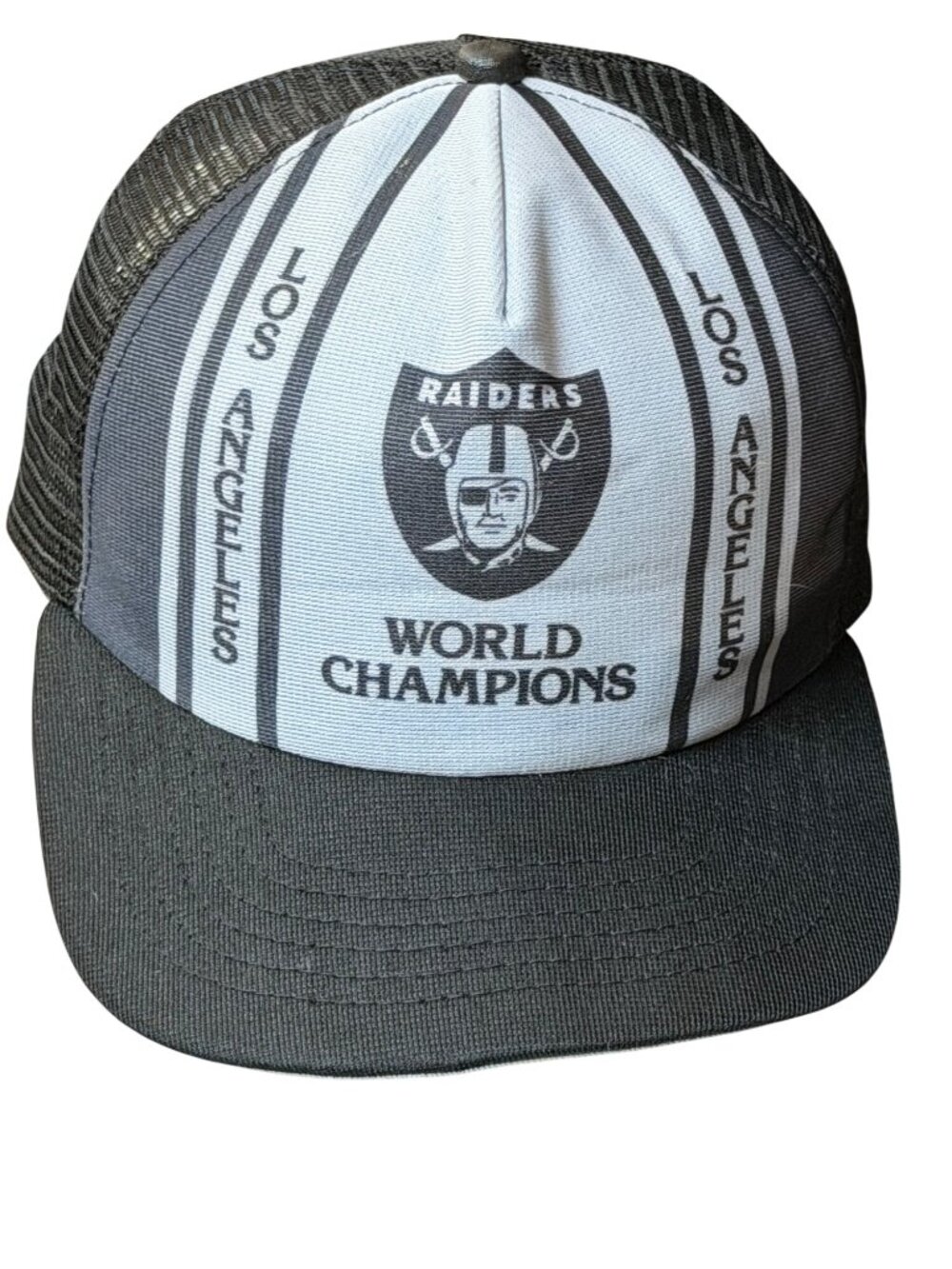 Los Angeles Raiders Vintage Mesh Trucker Hat NFL New Era World Champions